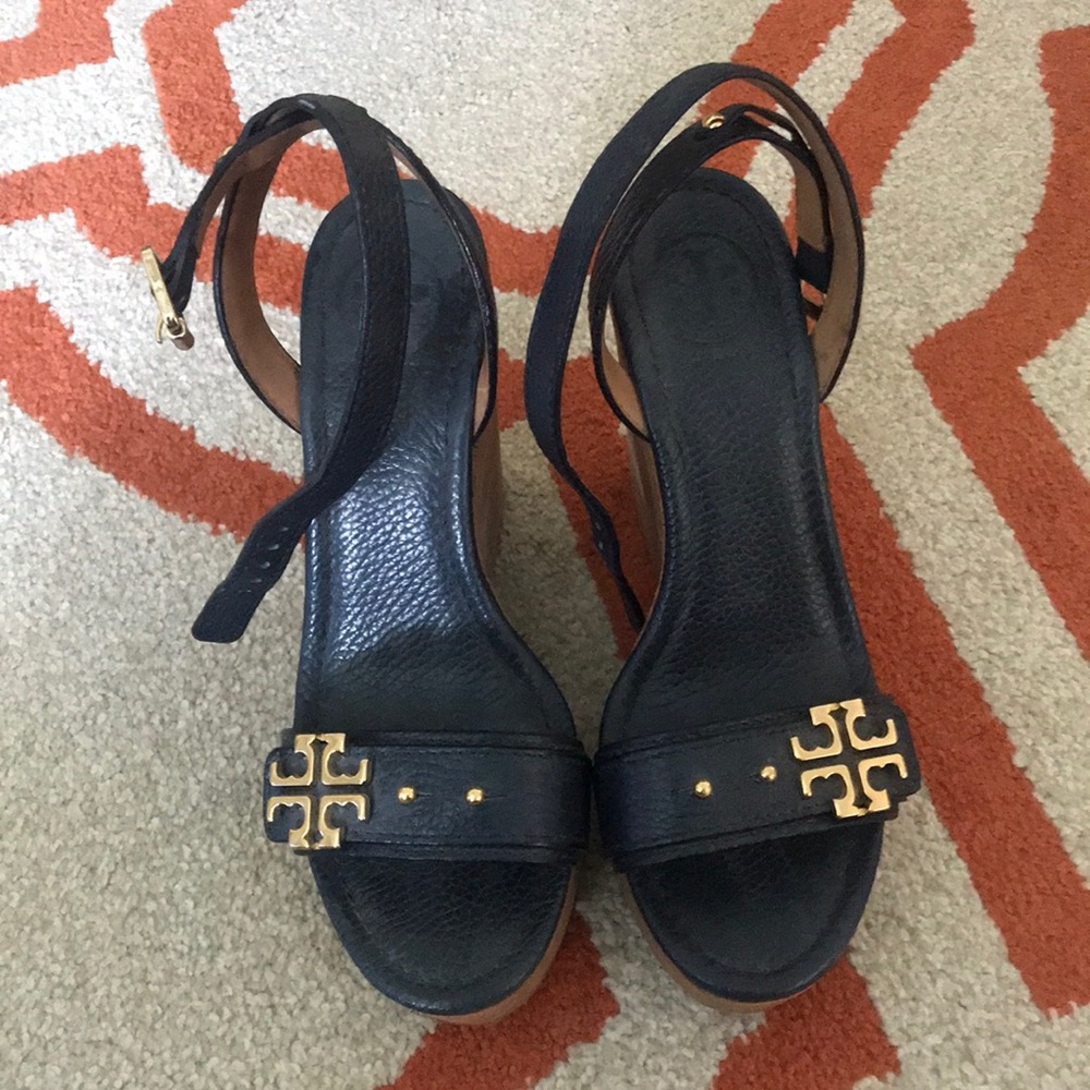 Tory Burch Navy and Gold Wedges